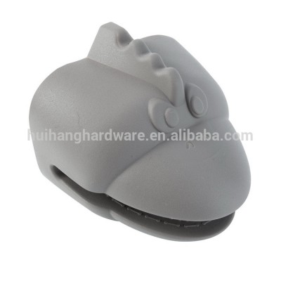 funny chick shape silicon clipper silicon hot holder for kids animal shape glove